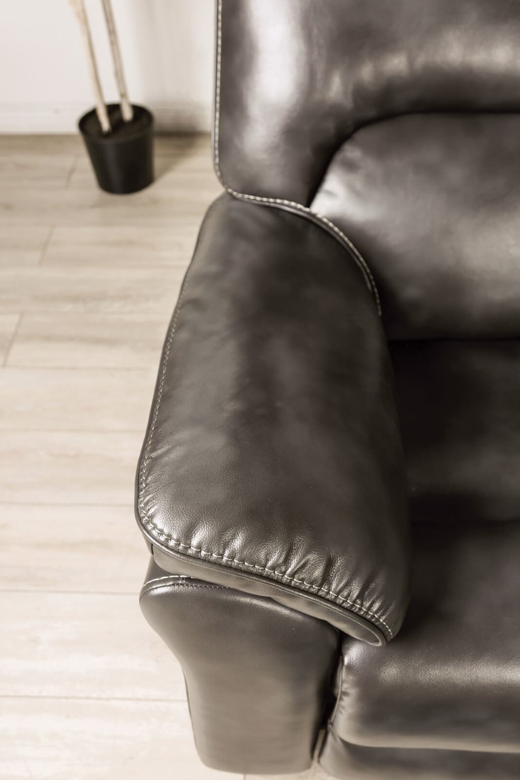 Josias - Loveseat