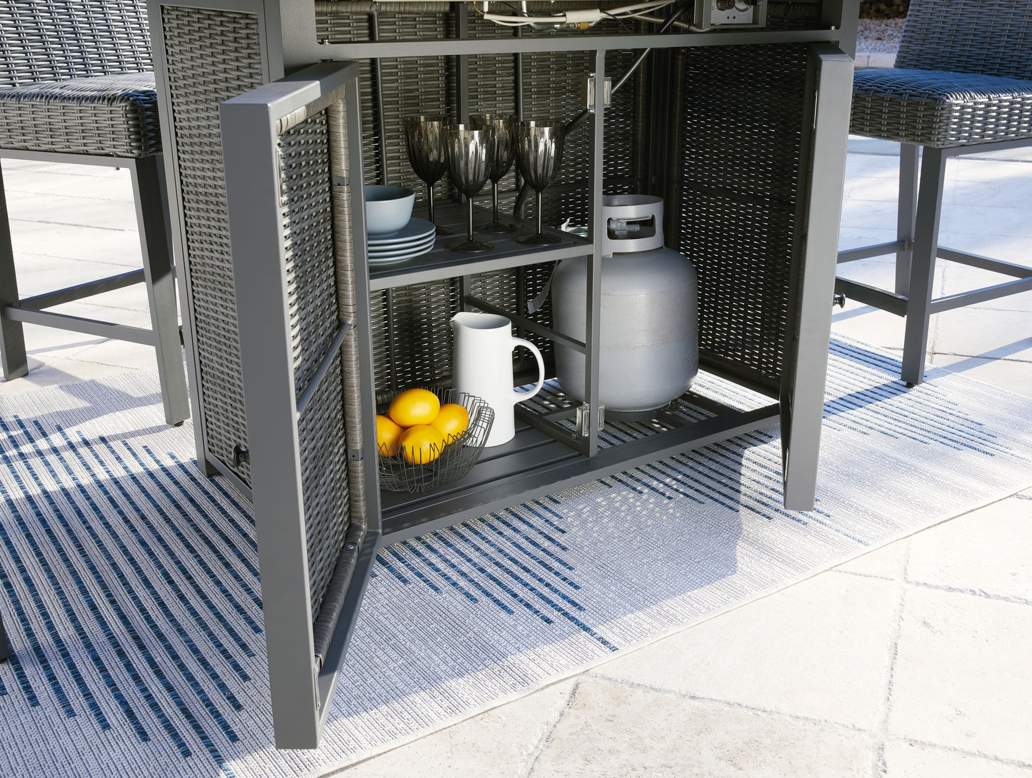 Palazzo - Gray - Rect Bar Table W/Fire Pit