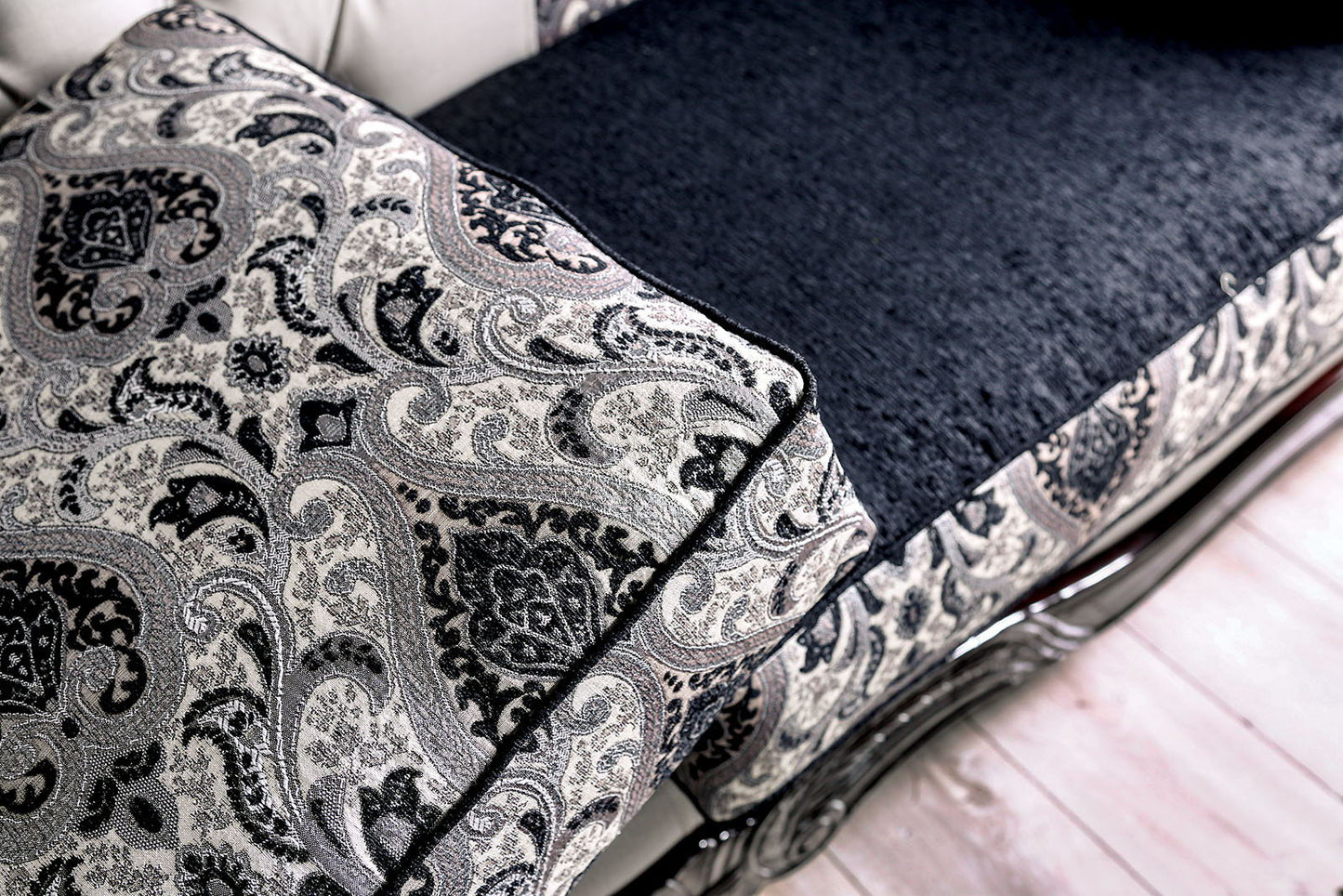 Crespignano - Sofa - Black / Gray